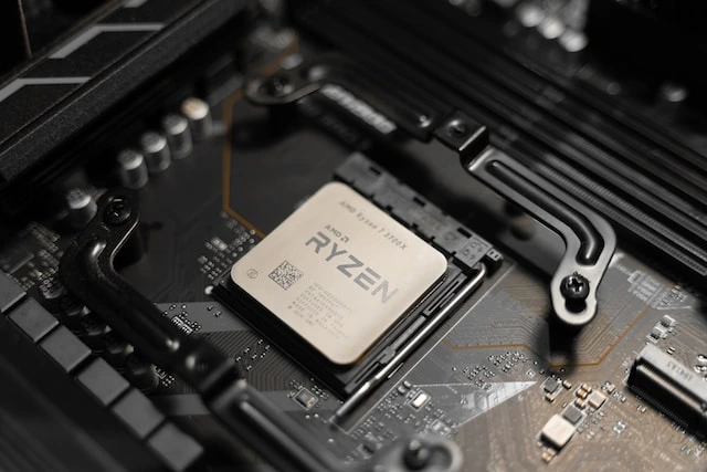 AMD Ryzen 8000G en SofTim